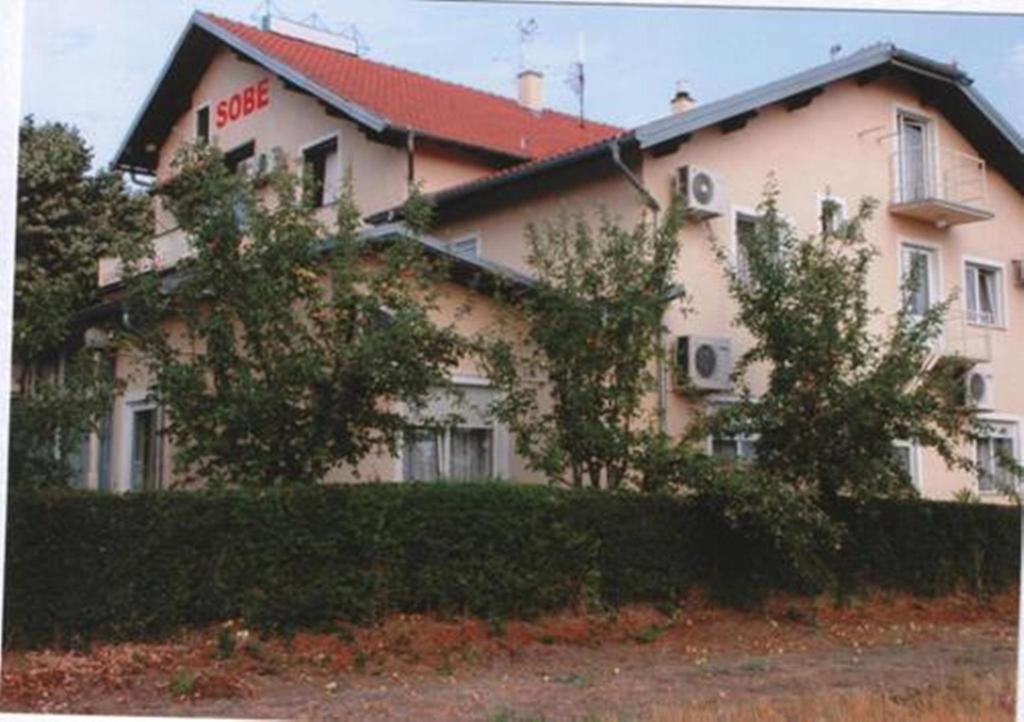 B&B Ljubicevski Raj Požarevac 外观 照片