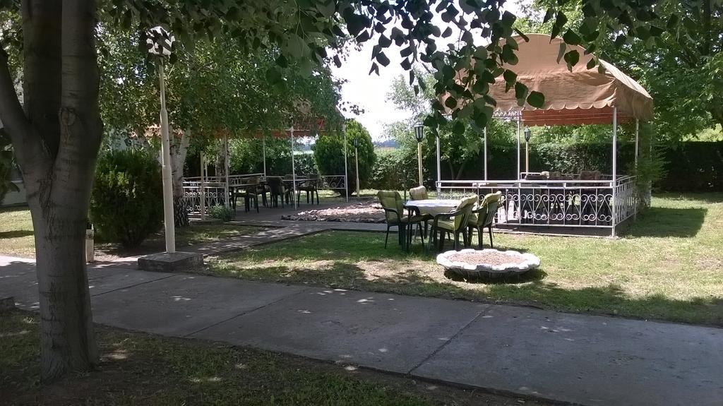 B&B Ljubicevski Raj Požarevac 外观 照片